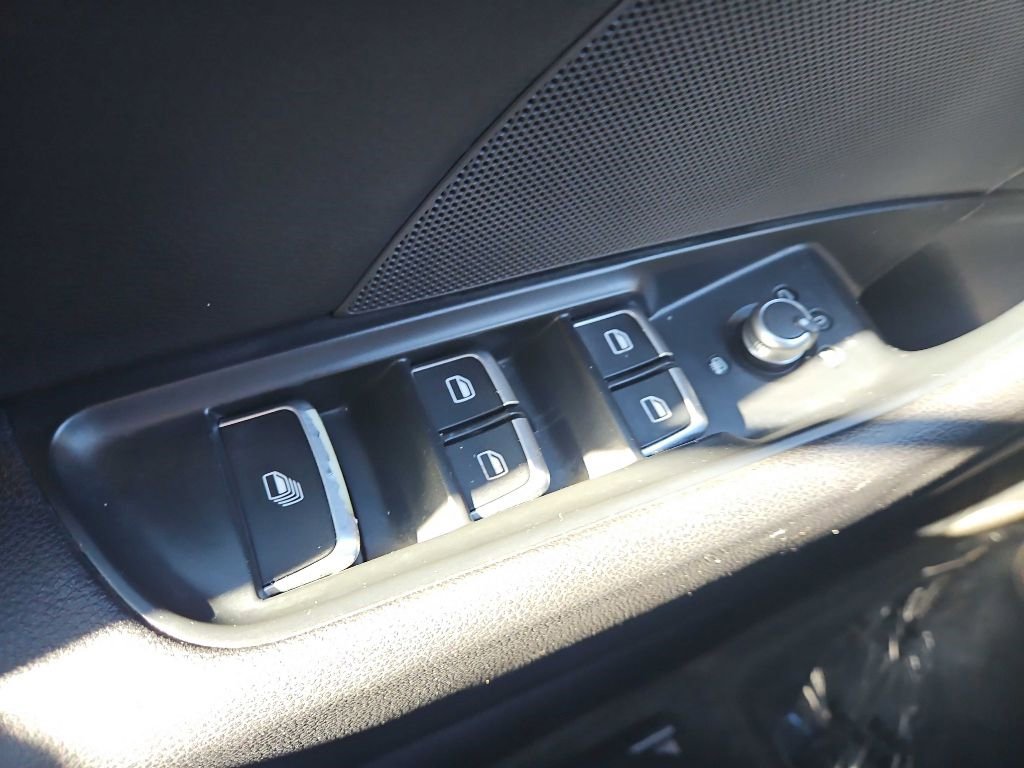 Used 2016 Audi A3 2.0T Premium image 16