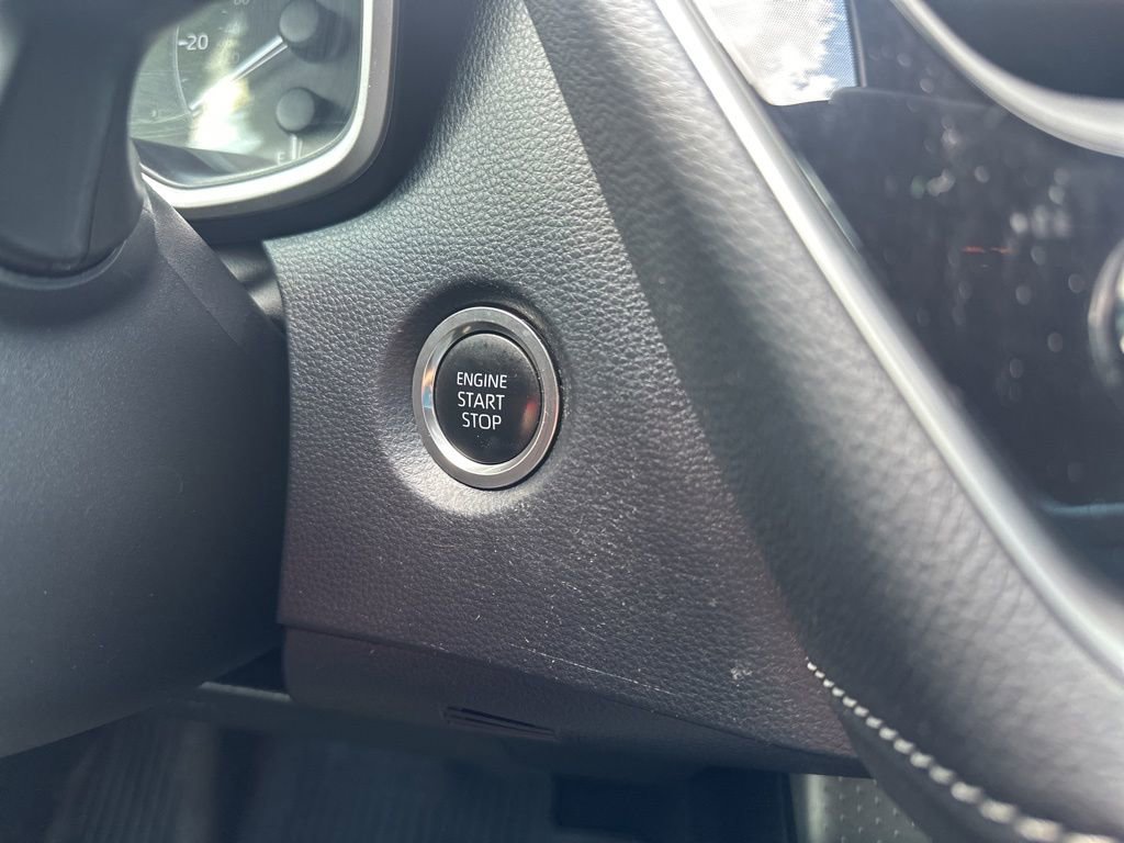 Certified 2025 Toyota Corolla SE FWD image 16