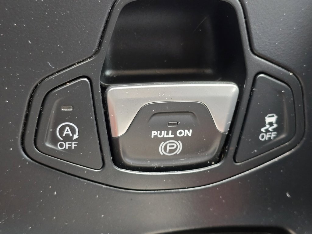 Used 2020 Jeep Renegade Latitude image 30