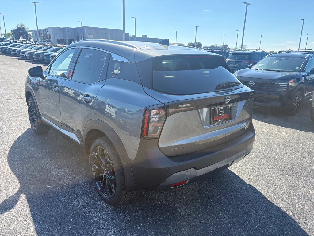 New 2027 Nissan Kicks SR FWD image 7