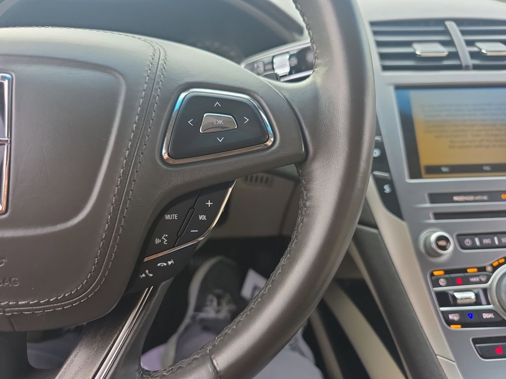 Used 2018 Lincoln MKZ Select image 25