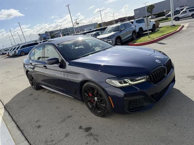 Used 2022 BMW M550i xDrive w/ Premium Package image 7
