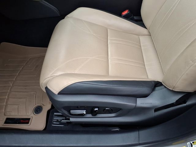 Used 2021 Lexus ES 300h Ultra Luxury w/ Accessory Package 2 image 15