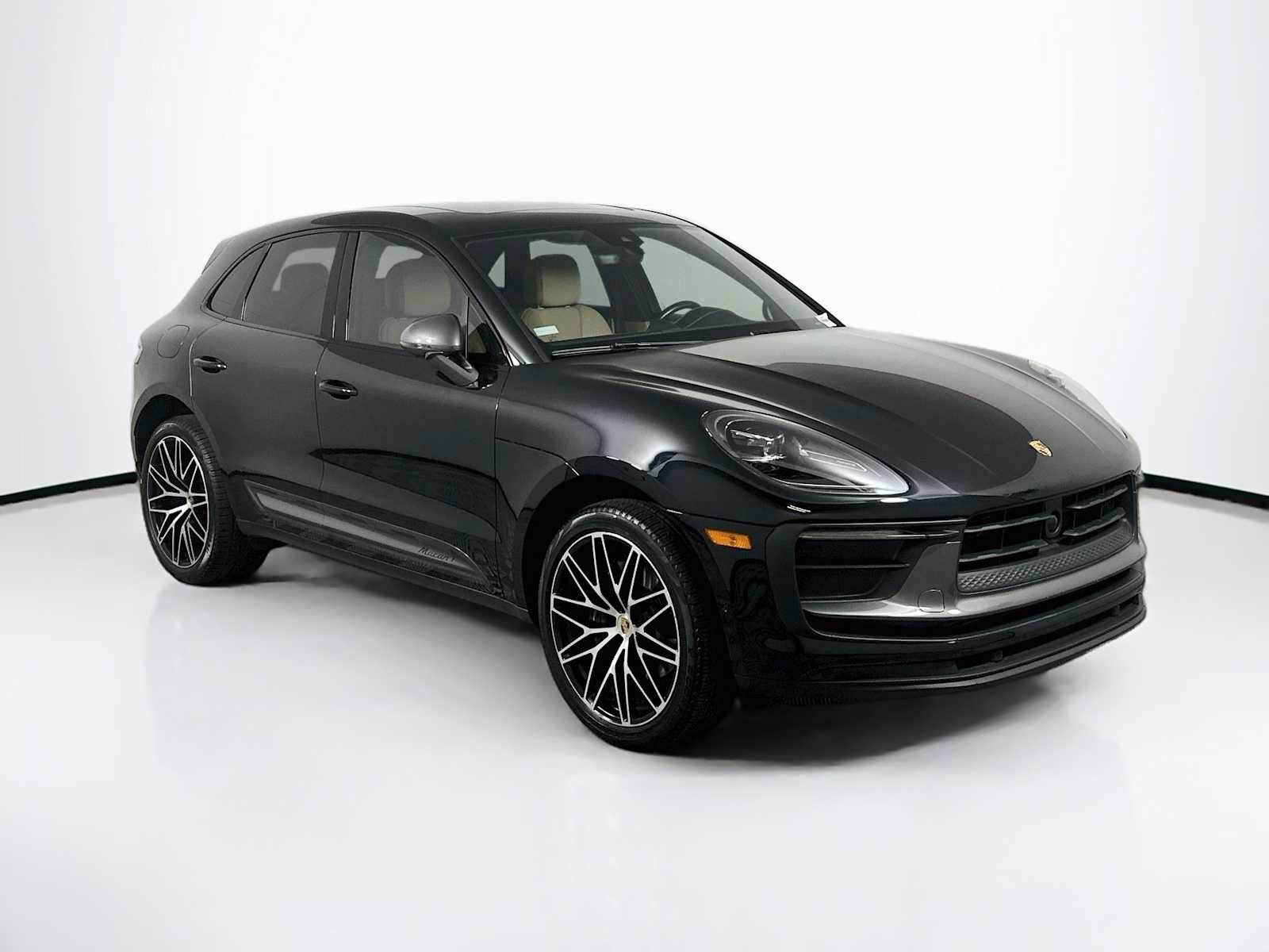 Certified 2024 Porsche Macan Turbo AWD/4WD image 7