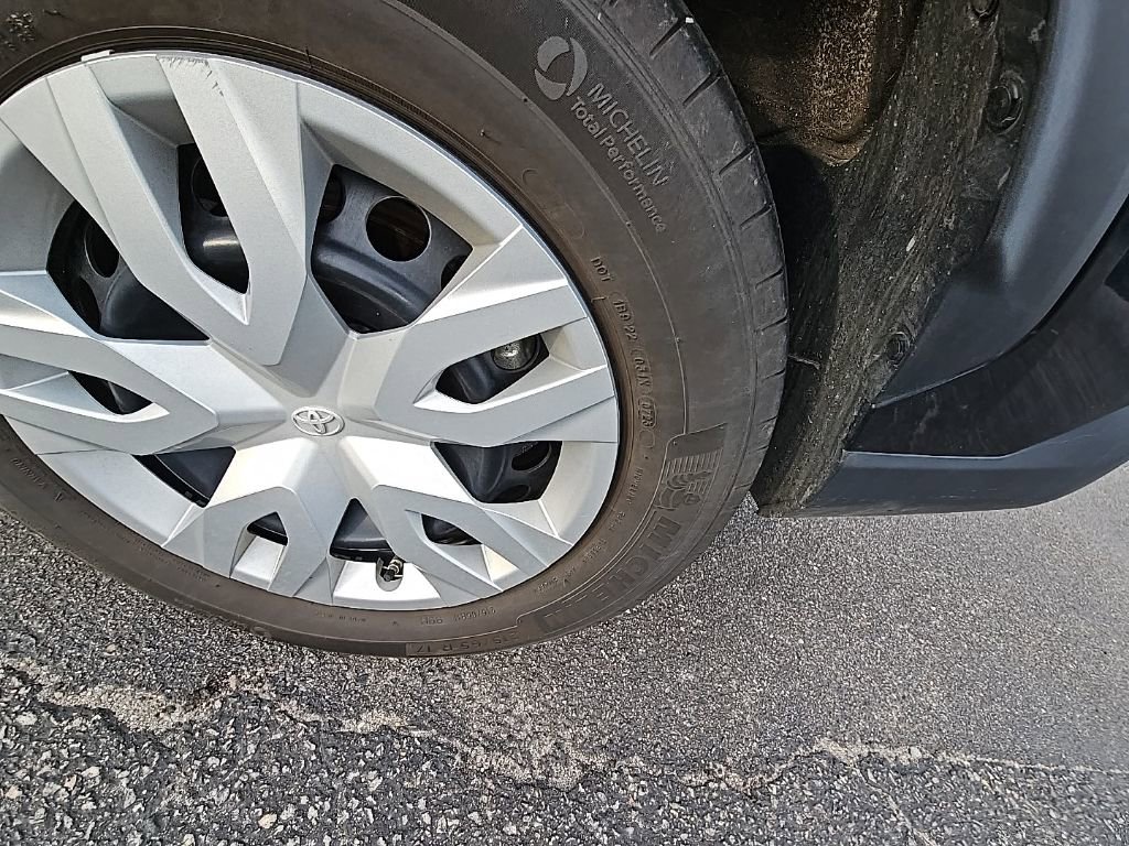 Used 2023 Toyota Corolla Cross L image 14