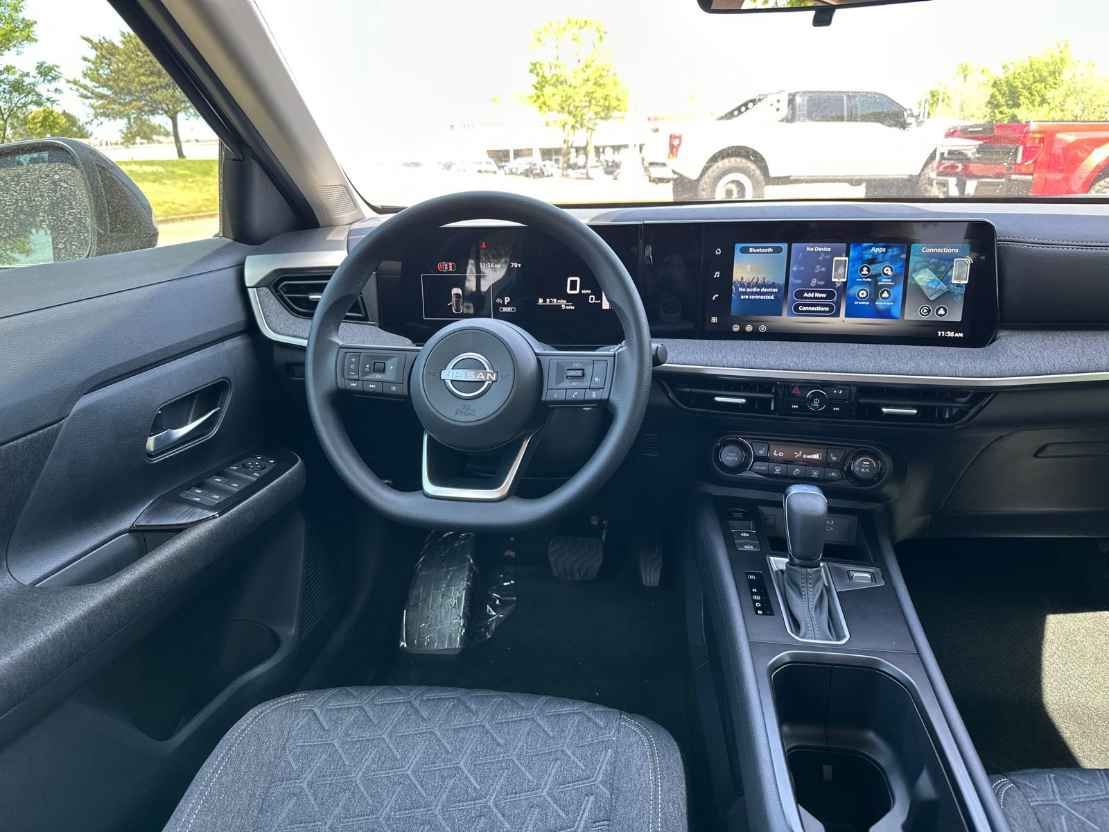 New 2026 Nissan Kicks SV w/ Charging Package FWD image 18