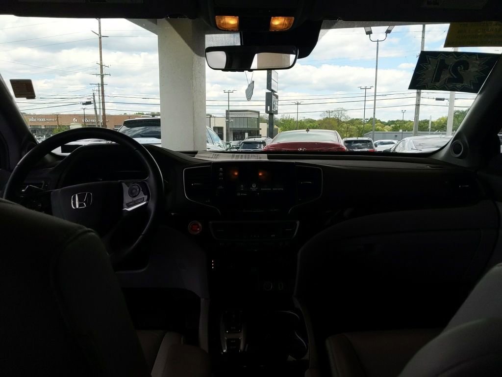 Used 2021 Honda Pilot Touring image 17