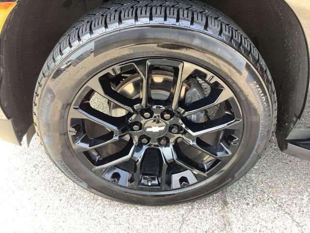 Used 2023 Chevrolet Suburban LS AWD/4WD image 38
