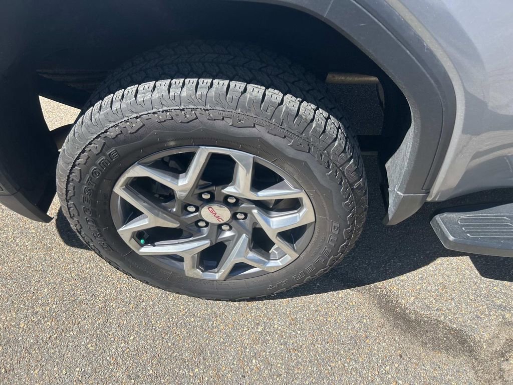 Used 2025 GMC Sierra 1500 SLT w/ SLT Premium Plus Package image 13