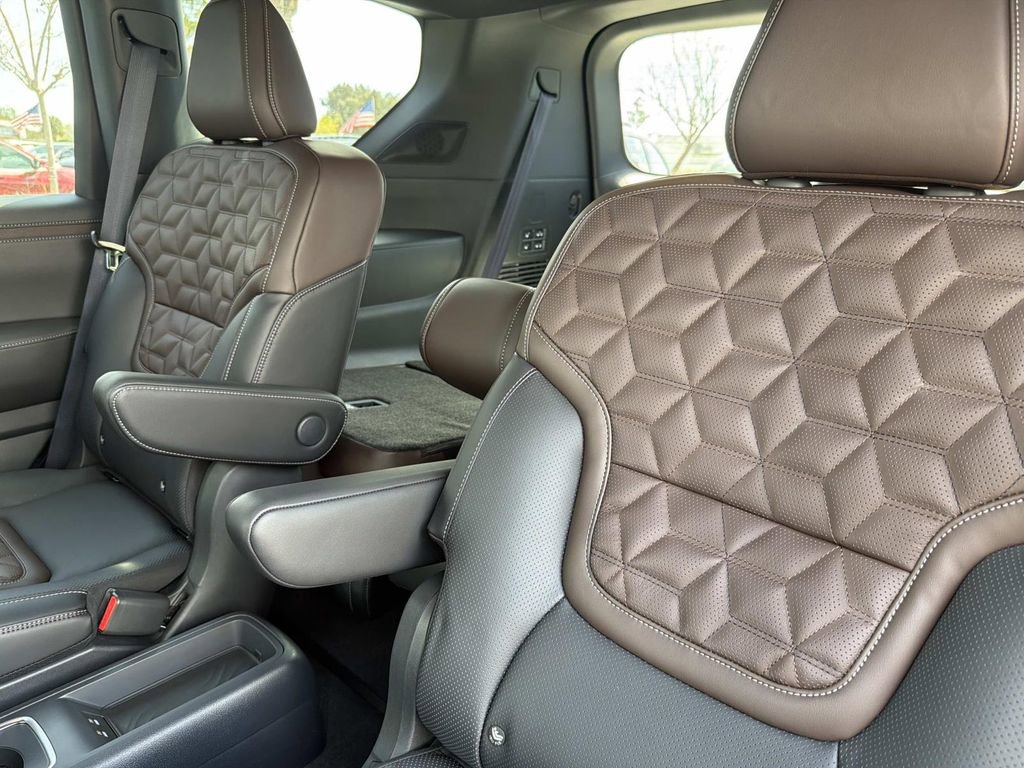 New 2026 Nissan Armada Platinum image 15