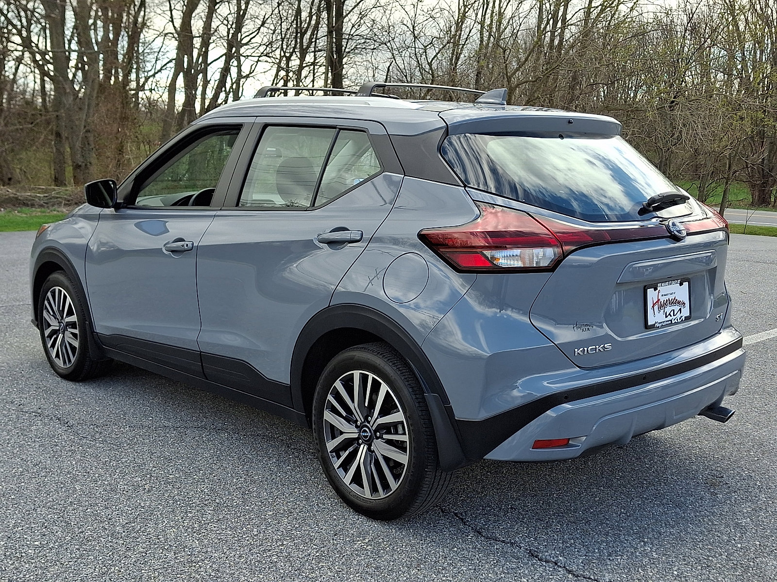 Used 2023 Nissan Kicks SV w/ Exterior Package image 4