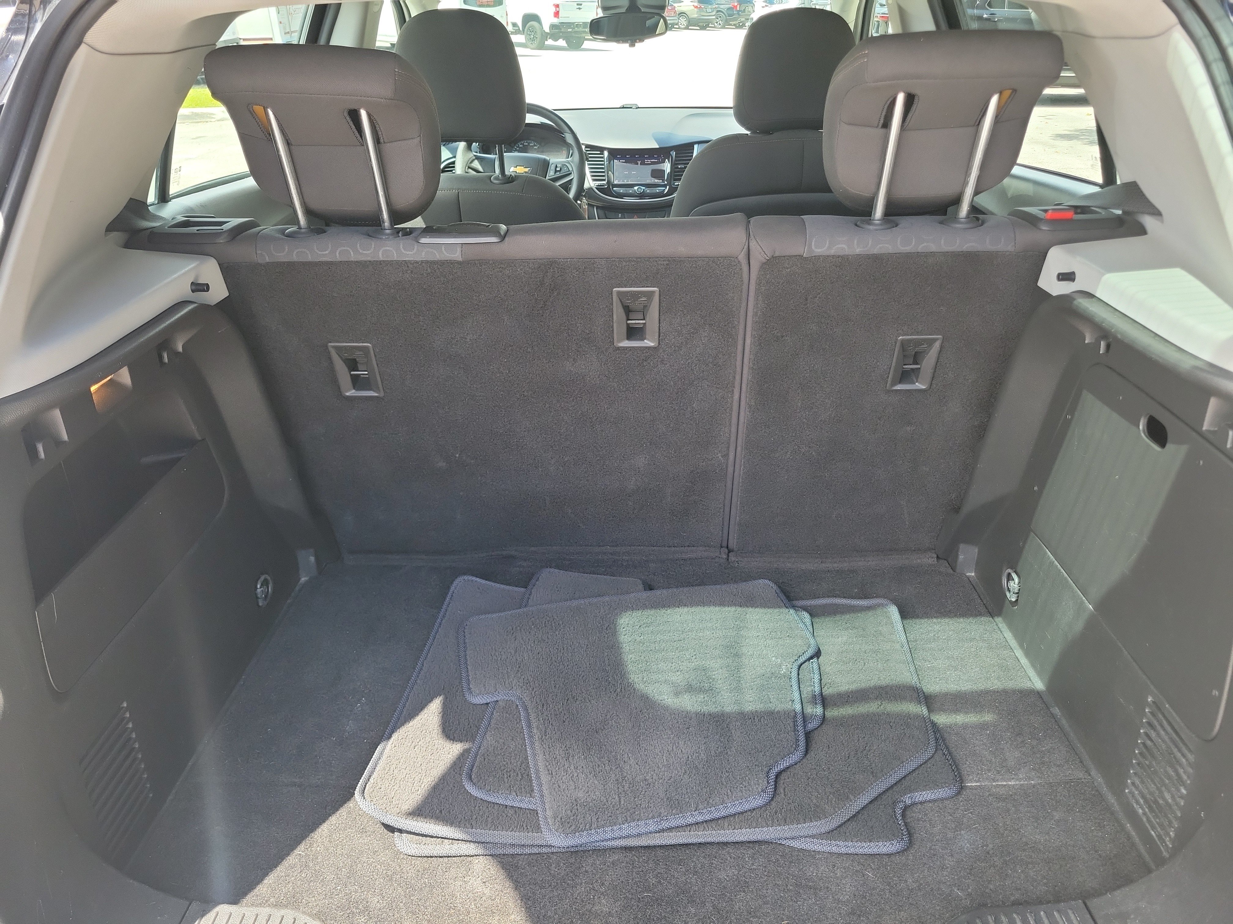 Used 2020 Chevrolet Trax LS FWD image 12