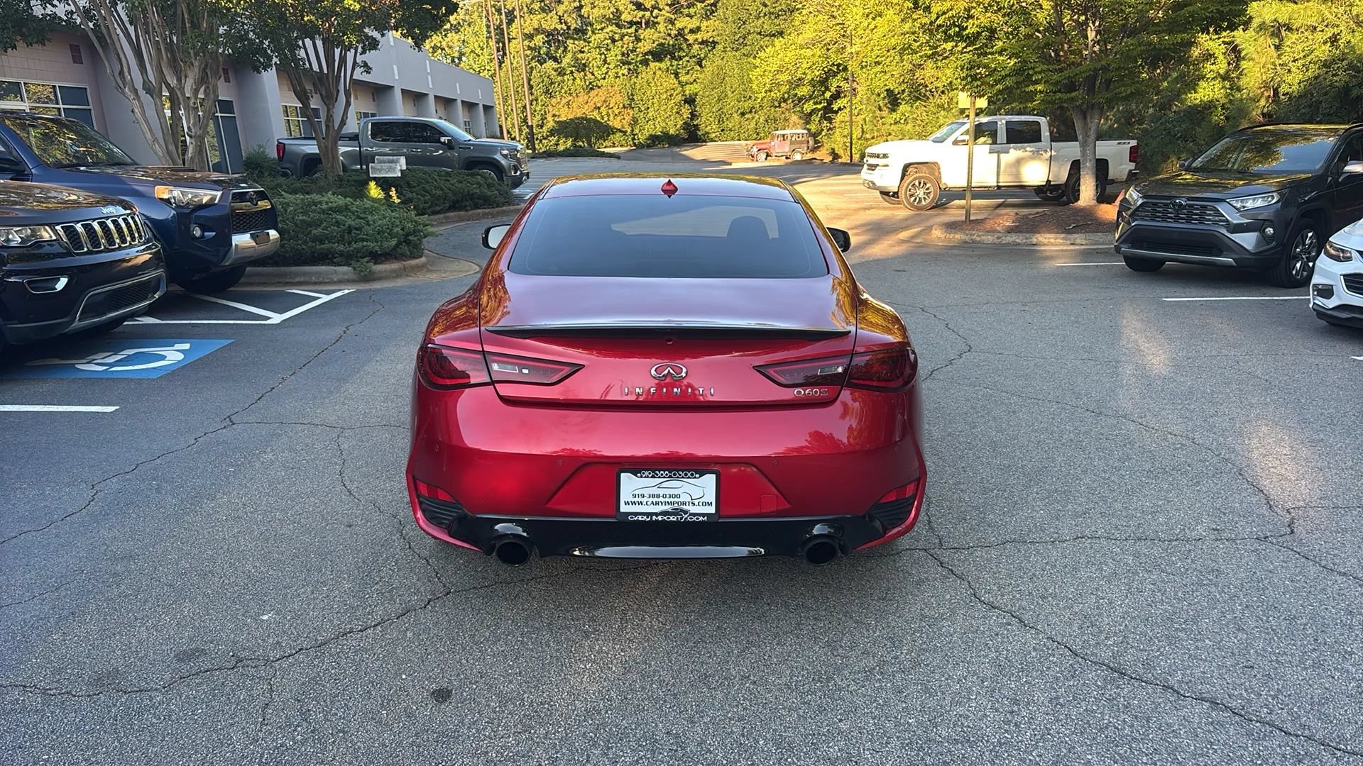 Used 2017 INFINITI Q60 Red Sport 400 RWD image 6