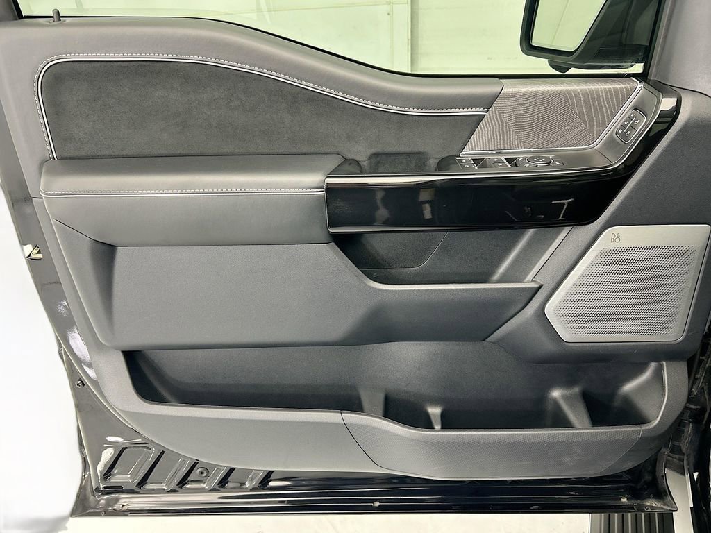 Used 2023 Ford F150 Lightning Platinum image 23