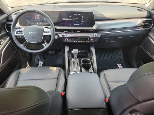 Used 2025 Kia Telluride LX FWD image 10