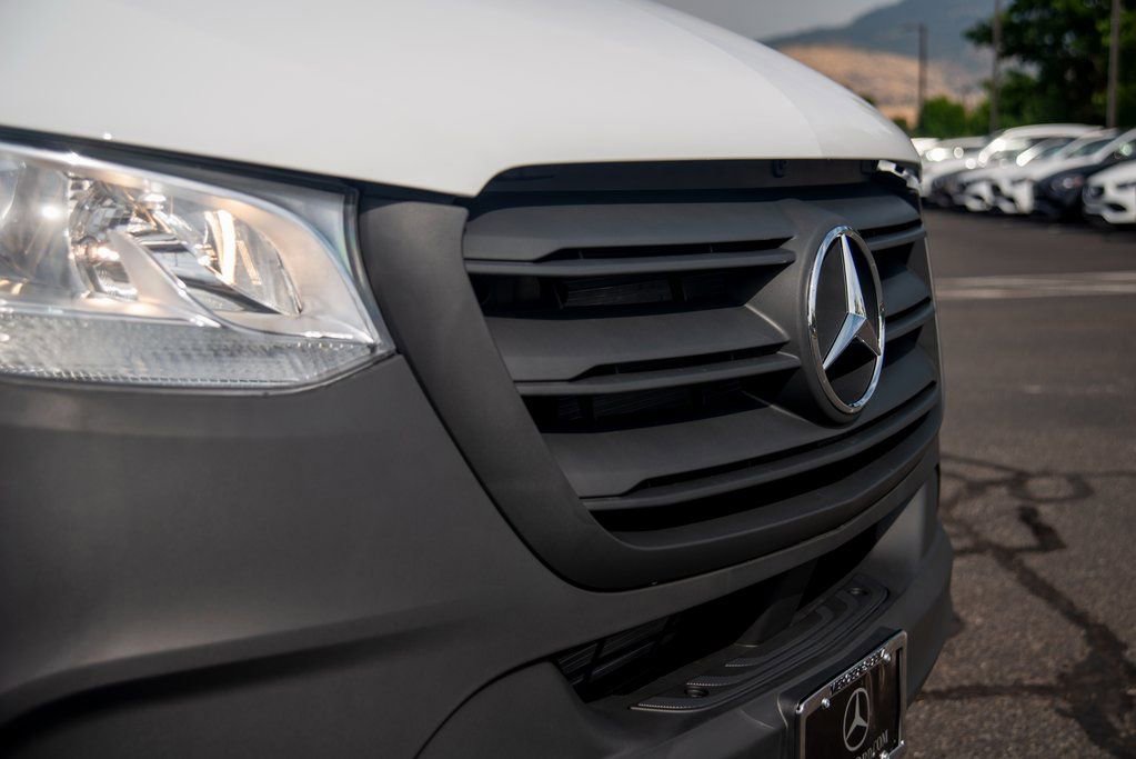 Used 2024 Mercedes-Benz Sprinter 3500 image 15