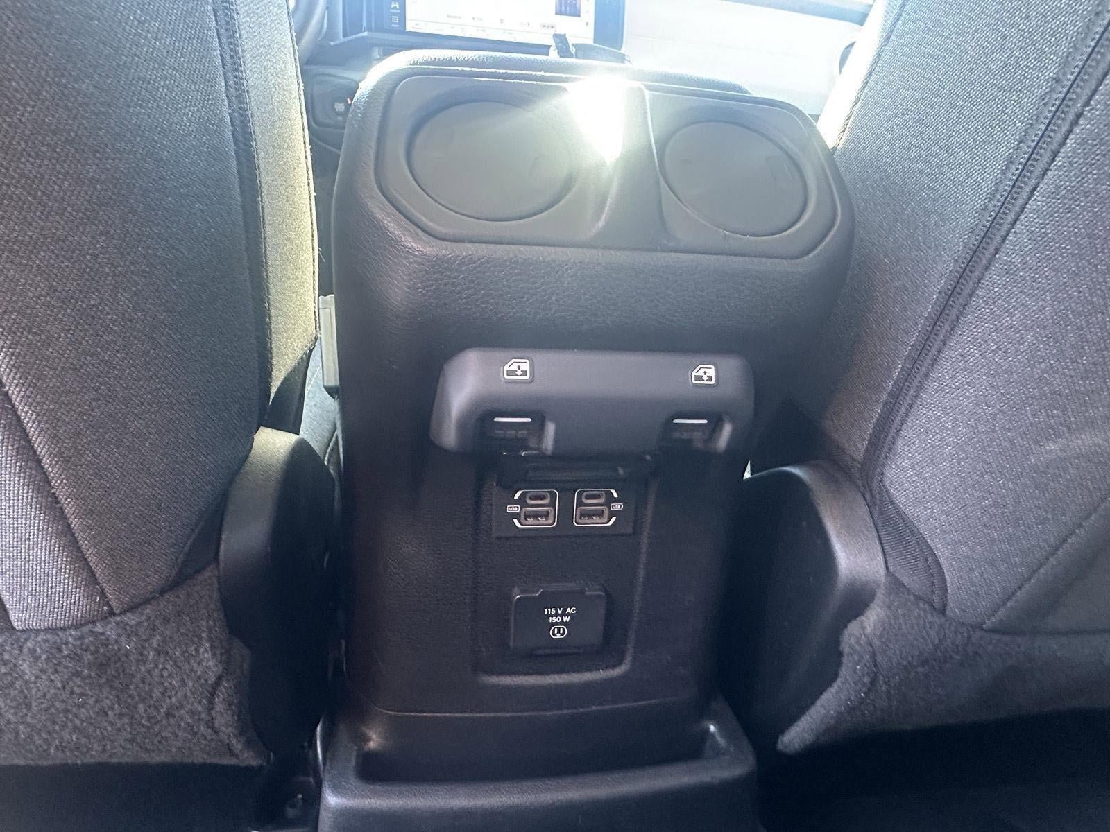 Used 2024 Jeep Wrangler Unlimited Sahara AWD/4WD image 37