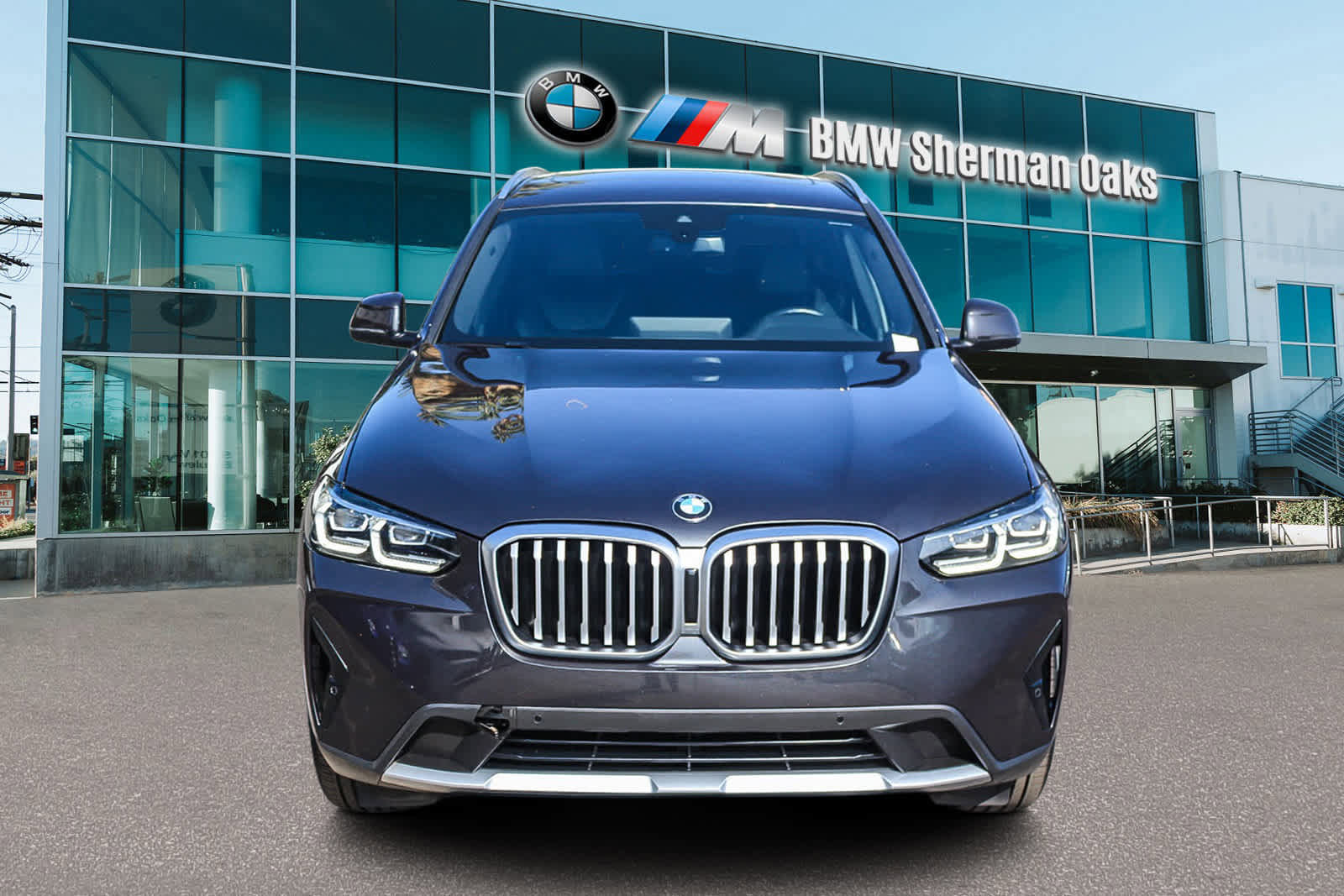 Certified 2023 BMW X3 sDrive30i w/ Premium Package image 2