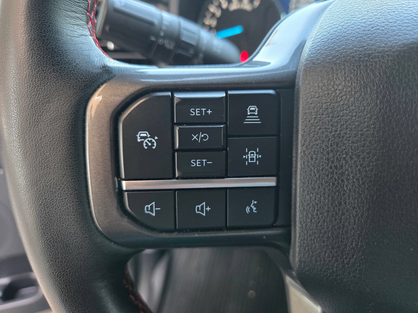 Used 2023 Ford Expedition Limited RWD image 12
