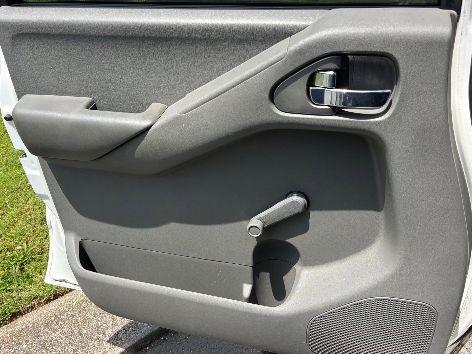 Used 2011 Nissan Frontier S w/ S Preferred Pkg RWD image 12