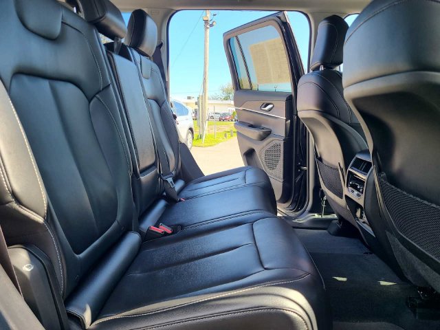 Used 2023 Jeep Grand Cherokee Limited AWD/4WD image 23