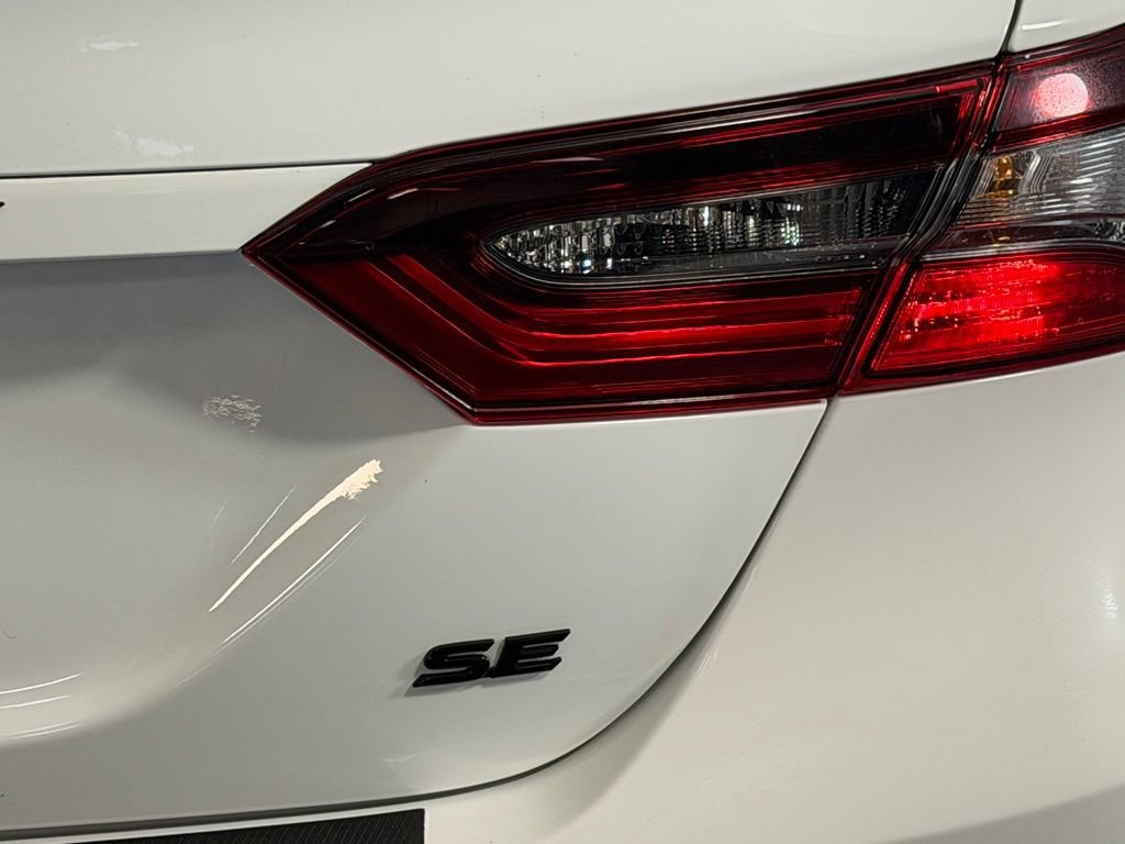Used 2024 Toyota Camry SE w/ Convenience Package FWD image 12