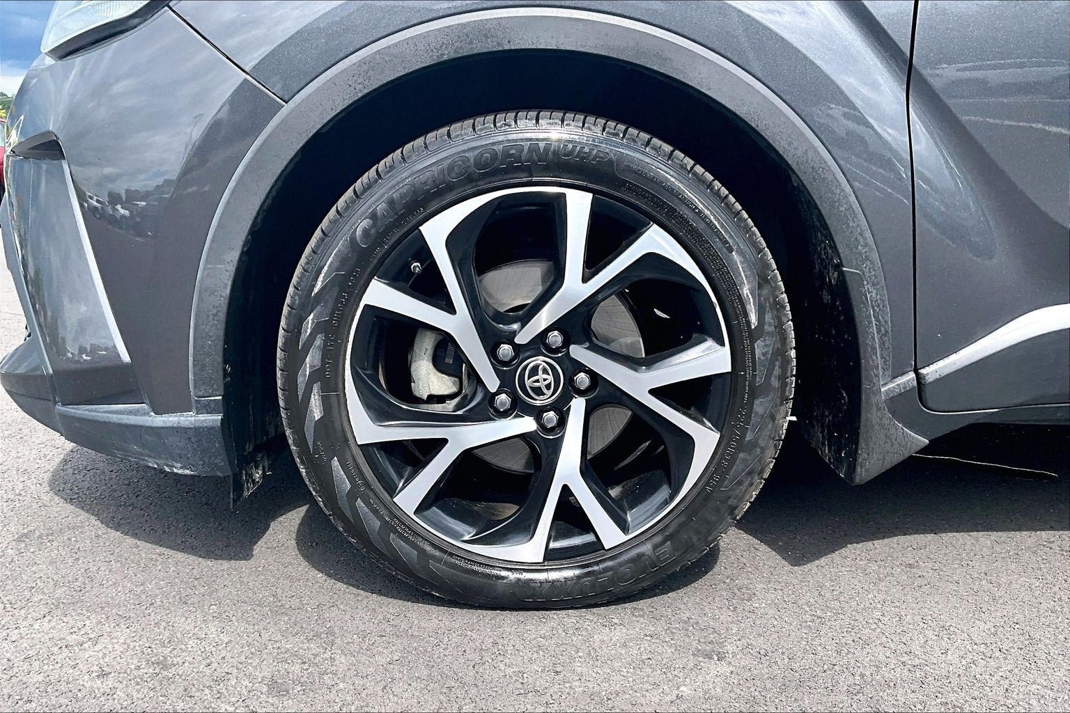 Used 2022 Toyota C-HR XLE FWD image 8