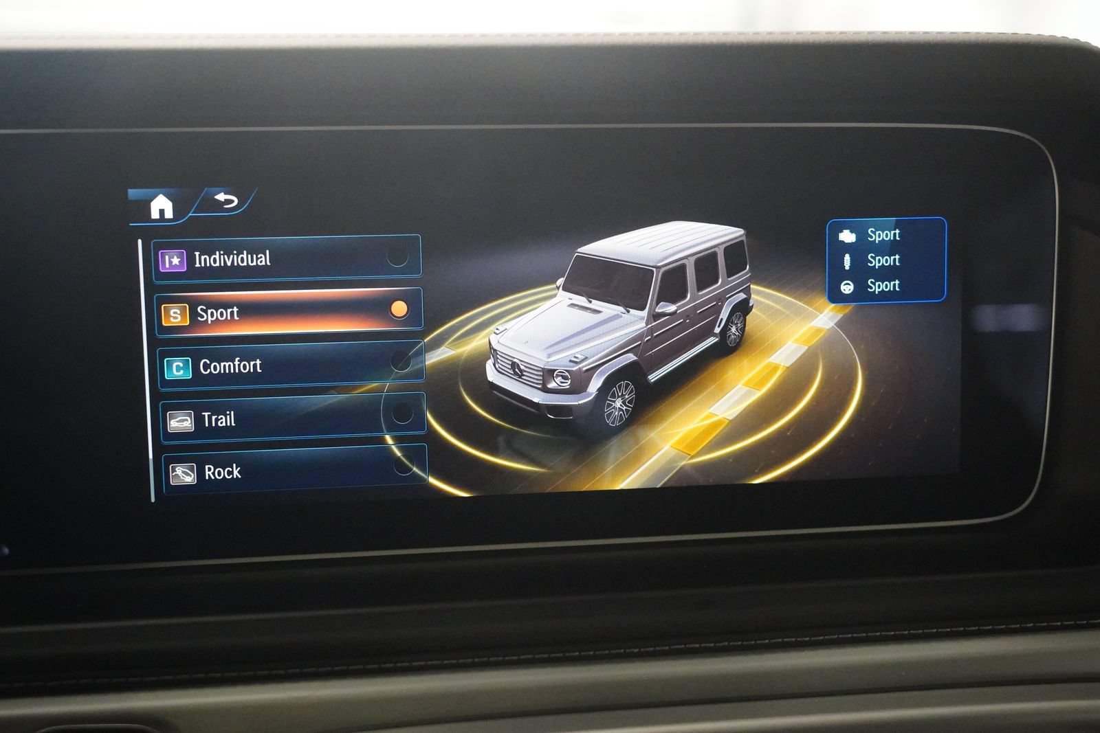 New 2027 Mercedes-Benz G 580 e image 26