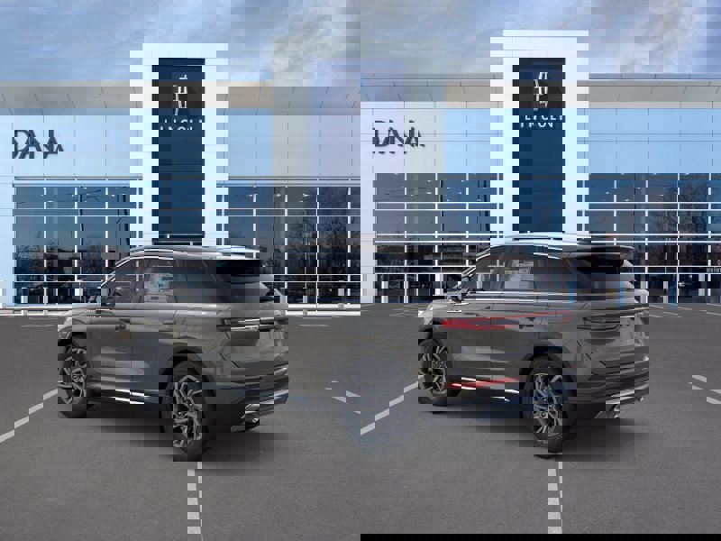 New 2025 Lincoln Corsair AWD w/ Equipment Group 101A image 4