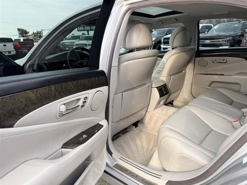 Used 2011 Lexus LS 460 AWD w/ Comfort Plus Pkg image 20