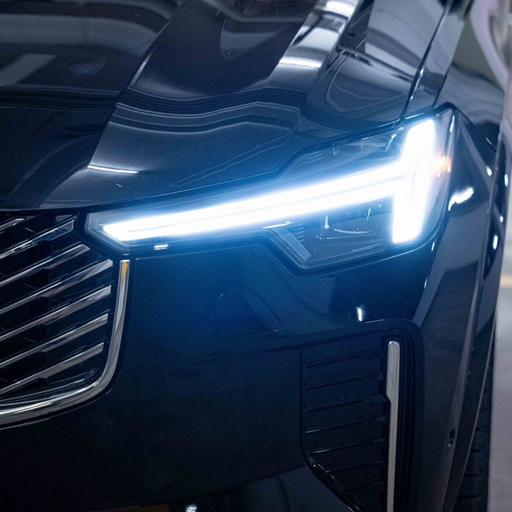 New 2026 Volvo XC90 B6 Plus w/ Protection Package Premier image 3