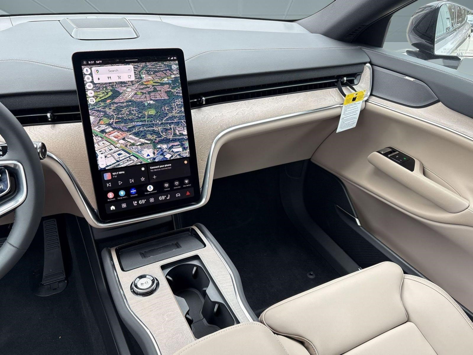New 2026 Volvo EX90 Plus RWD image 27