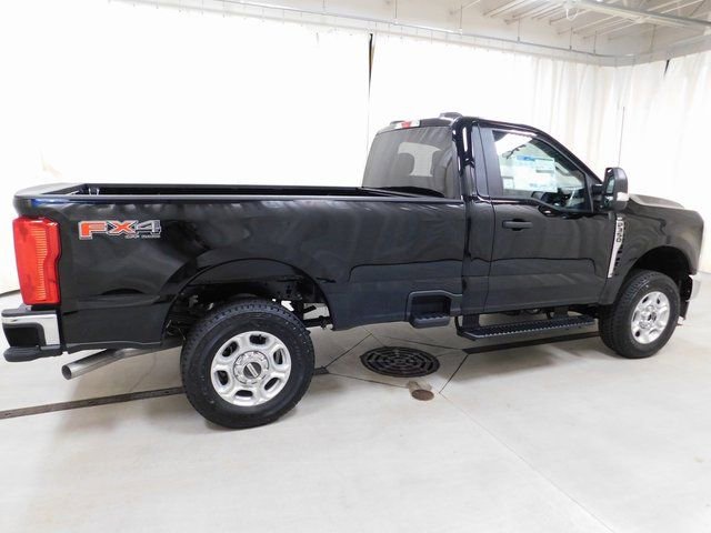 New 2026 Ford F350 XLT w/ FX4 Off-Road Package image 10