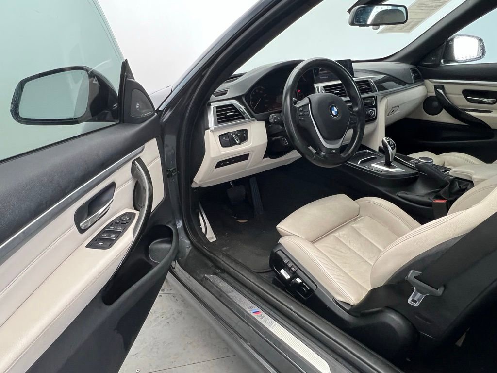 Used 2020 BMW 440i xDrive Convertible w/ M Sport Package image 26