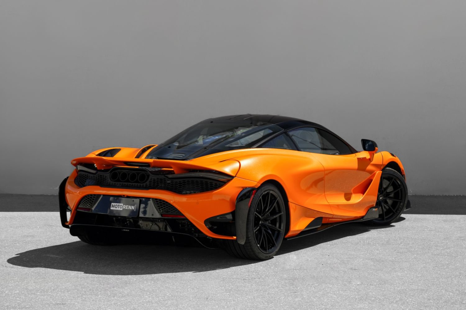 Used 2021 McLaren 765LT RWD image 4