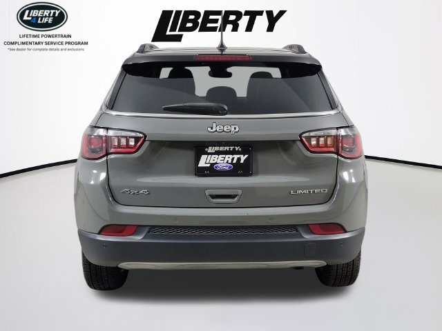 Used 2024 Jeep Compass Limited AWD/4WD image 4
