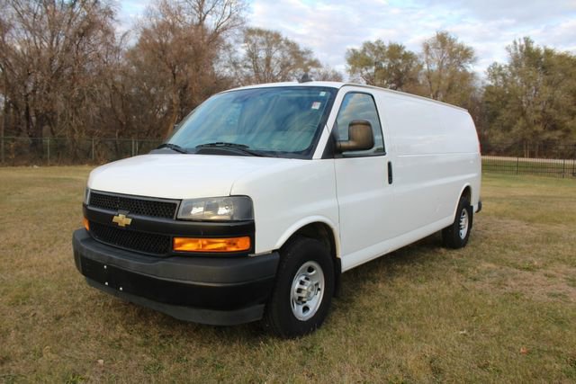 Used 2020 Chevrolet Express 3500 Extended w/ Driver Convenience Package RWD image 7