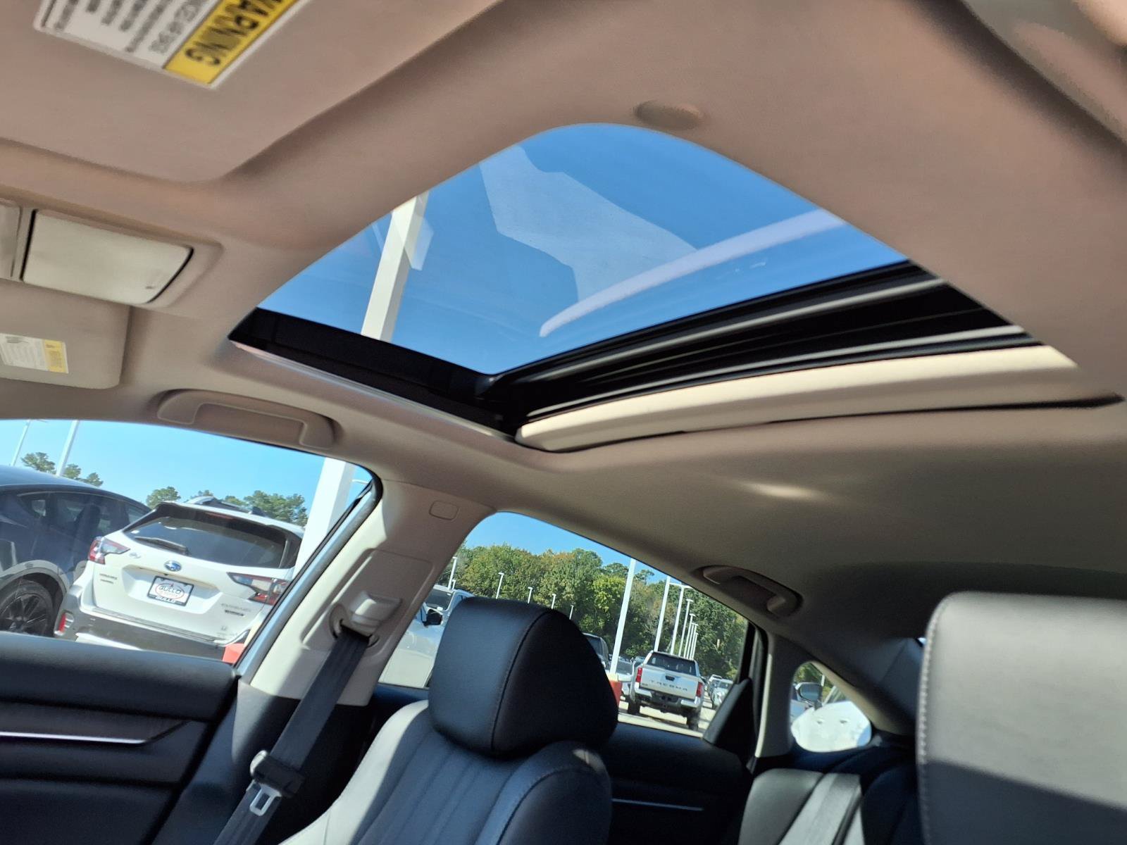 Used 2021 Honda Accord EX-L image 11