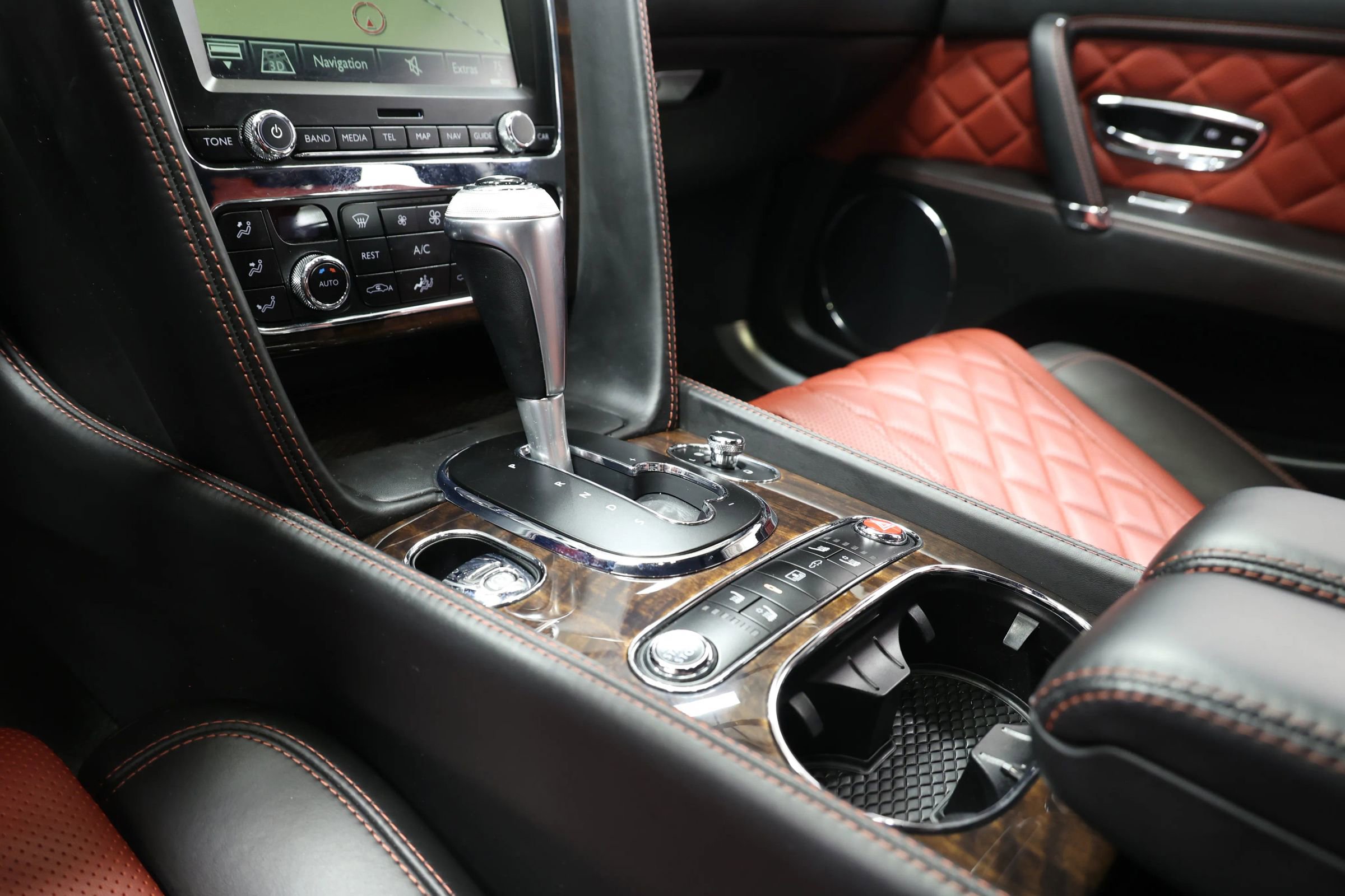Used 2017 Bentley Flying Spur S V8 AWD/4WD image 38