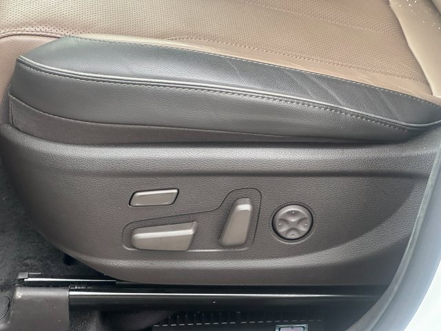 Used 2023 Hyundai Santa Fe Limited w/ Cargo Package image 18