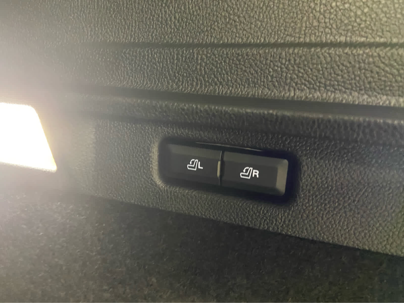 Used 2025 Lincoln Corsair Grand Touring w/ Equipment Group 301A image 8