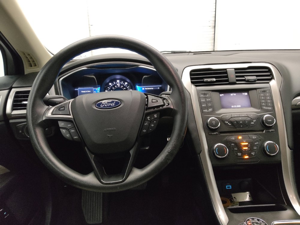 Used 2018 Ford Fusion S FWD image 22