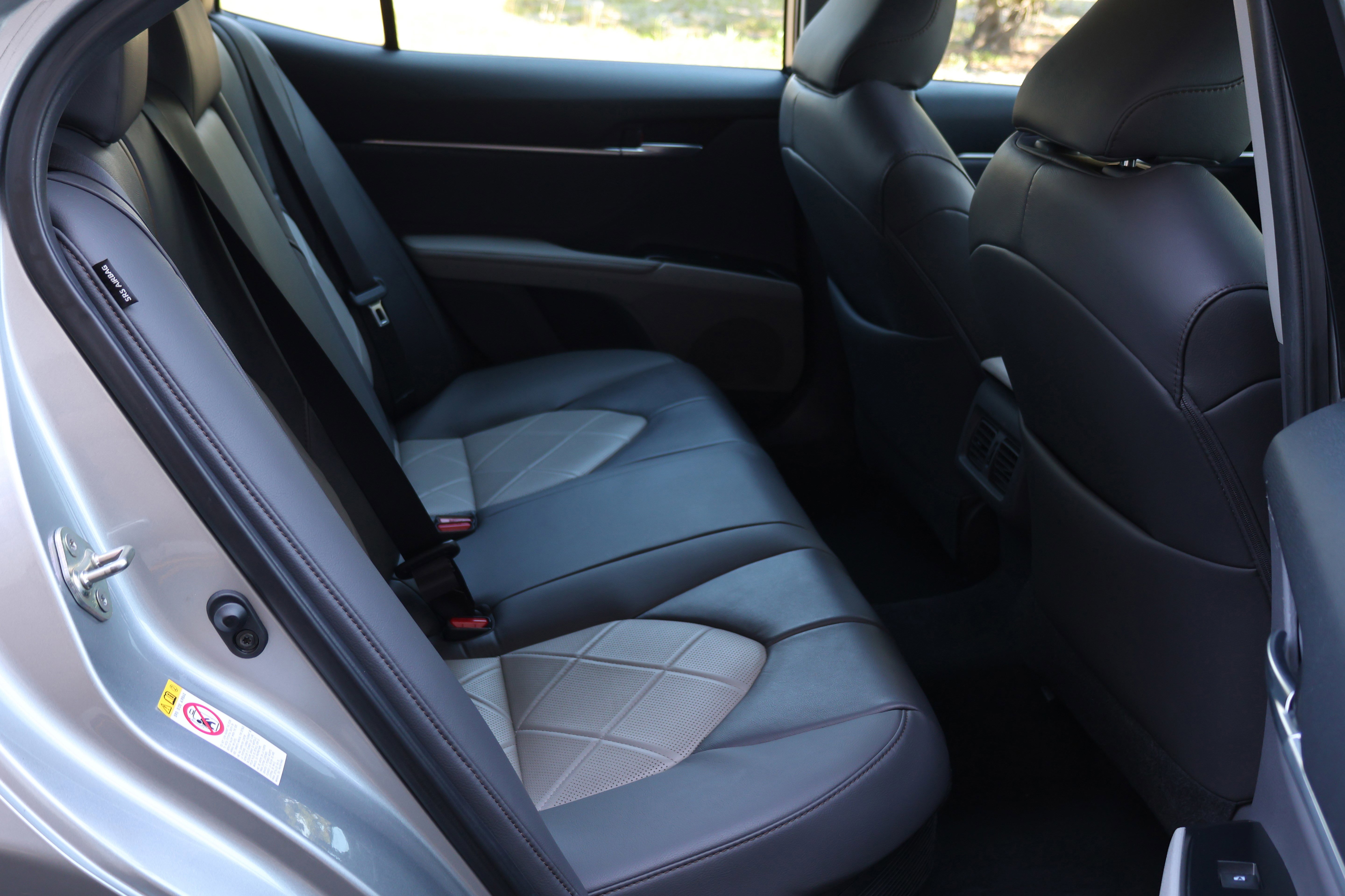 Used 2018 Toyota Camry XLE w/ Audio Package FWD image 17