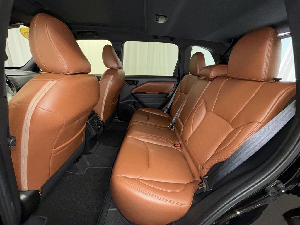 Used 2025 Subaru Forester Premium AWD/4WD image 12