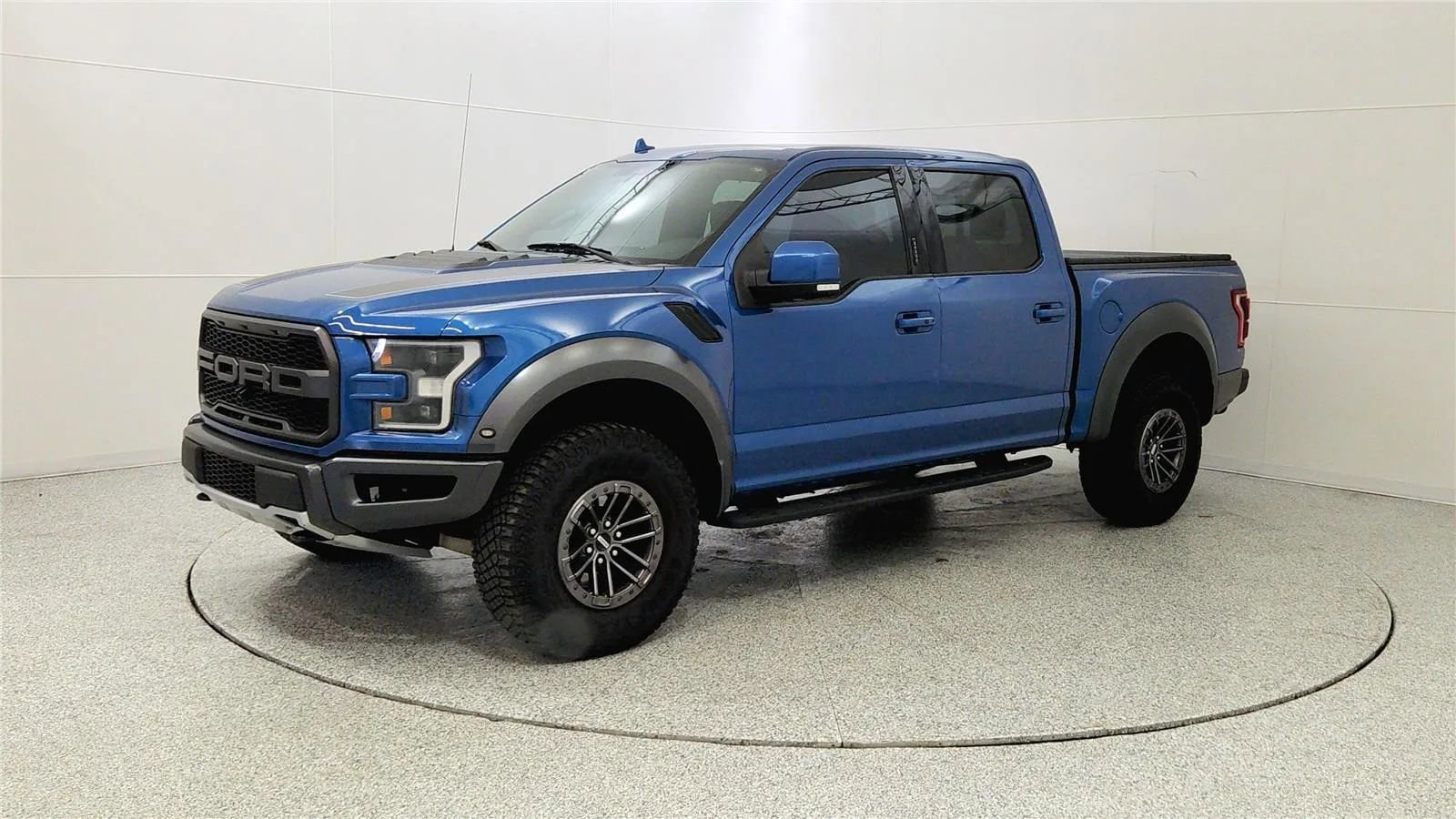 Used 2019 Ford F150 Raptor w/ Equipment Group 802A Luxury image 3