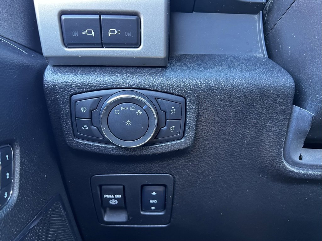 Used 2018 Ford F150 Lariat w/ Equipment Group 502A Luxury image 19