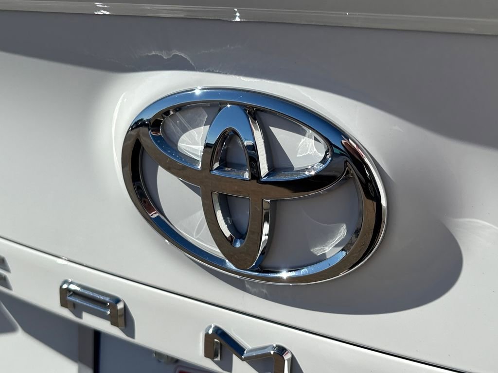 Used 2021 Toyota Camry SE image 28