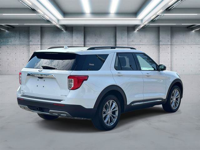Used 2023 Ford Explorer XLT w/ Equipment Group 202A AWD/4WD image 6