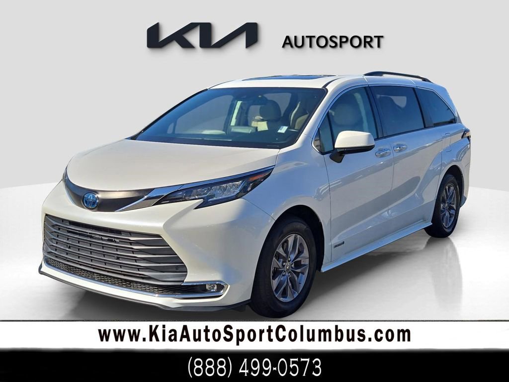 Used 2021 Toyota Sienna XLE