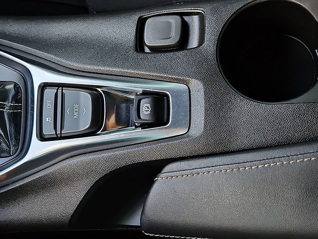 Used 2023 Chevrolet Camaro LT RWD image 20